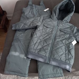Old Navy 4T Snow suite NWT